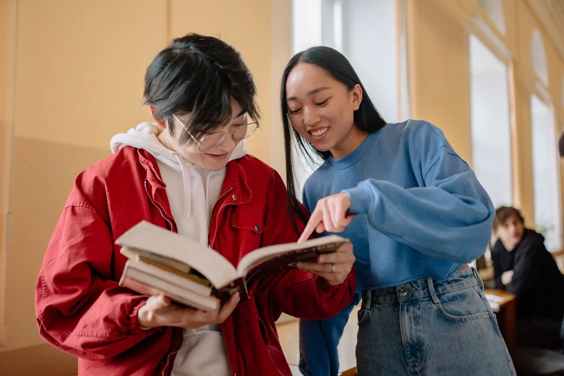 市场营销活动执行方案对比：促销活动与品牌路演如何选择适合的落地形式
